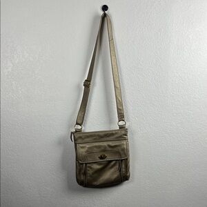 Women’s Fossil Tan Metallic Crossbody Bag inside pockets Zip top Chic Bohemian